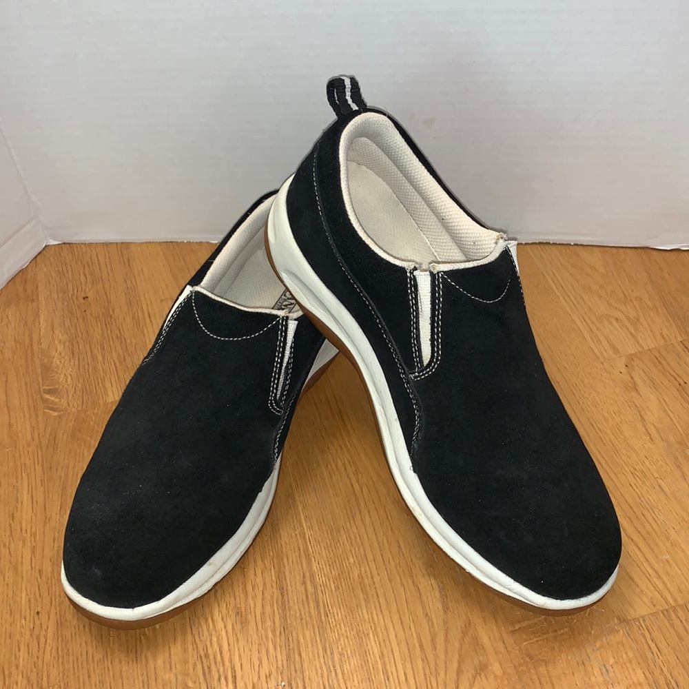 Womens Lands End slip on shoes